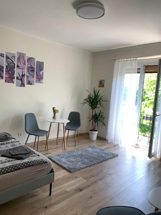 Világos, kellemes lakás, jó közlekedéssel Budapest Extérieur photo