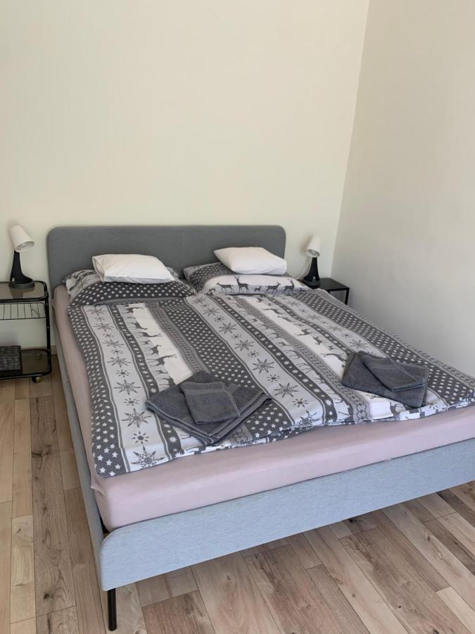 Világos, kellemes lakás, jó közlekedéssel Budapest Extérieur photo